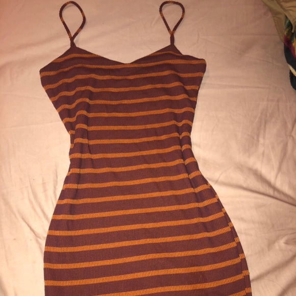 Custom made Dress - Picture 2 of 4